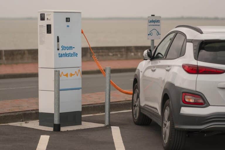 charging station, e mobility, loading column, e car, traffic turning, electricity, energy, environment, loading possibility, e-gas station, electric drive, car, load time, car wallpapers, environmentally conscious, electric car